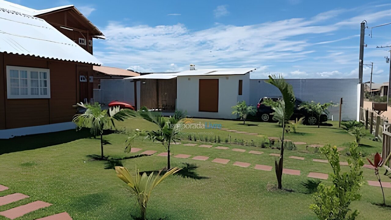 Casa para aluguel de temporada em Entre Rios (Corre Nú)