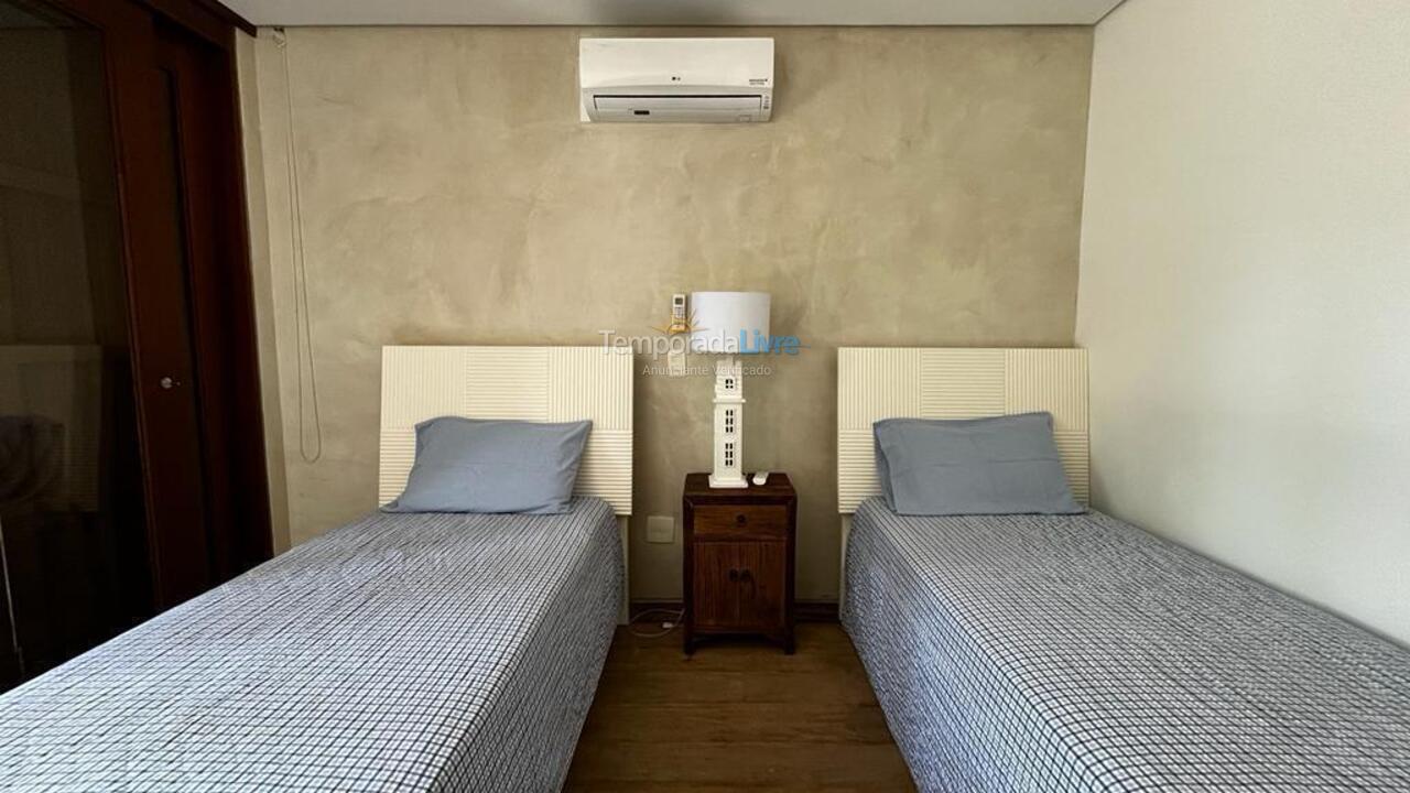 House for vacation rental in São Sebastião (Praia da Baleia)