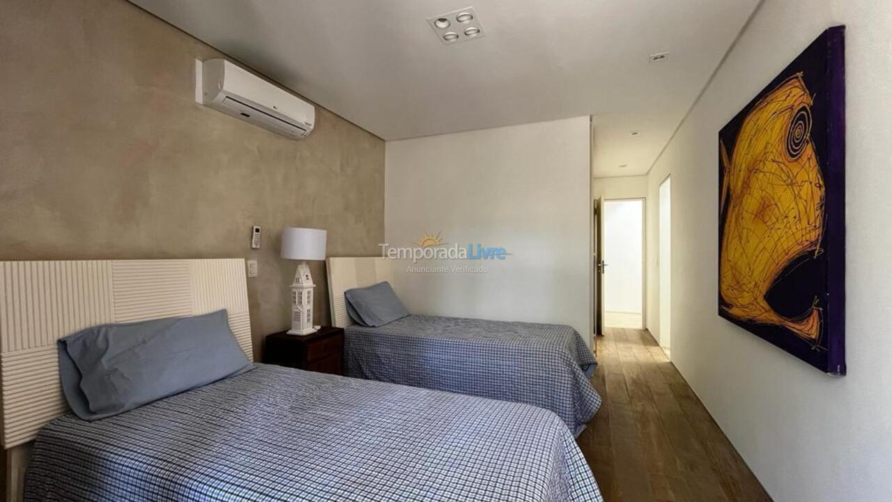 House for vacation rental in São Sebastião (Praia da Baleia)