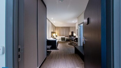 Suite, Close to Shopping