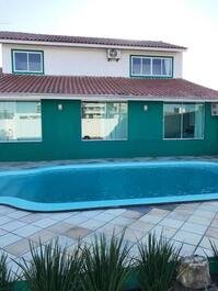 HOUSE WITH POOL
