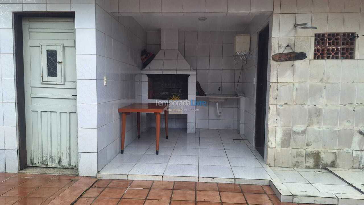 Casa para aluguel de temporada em Mongaguá (Balneário Plataforma)