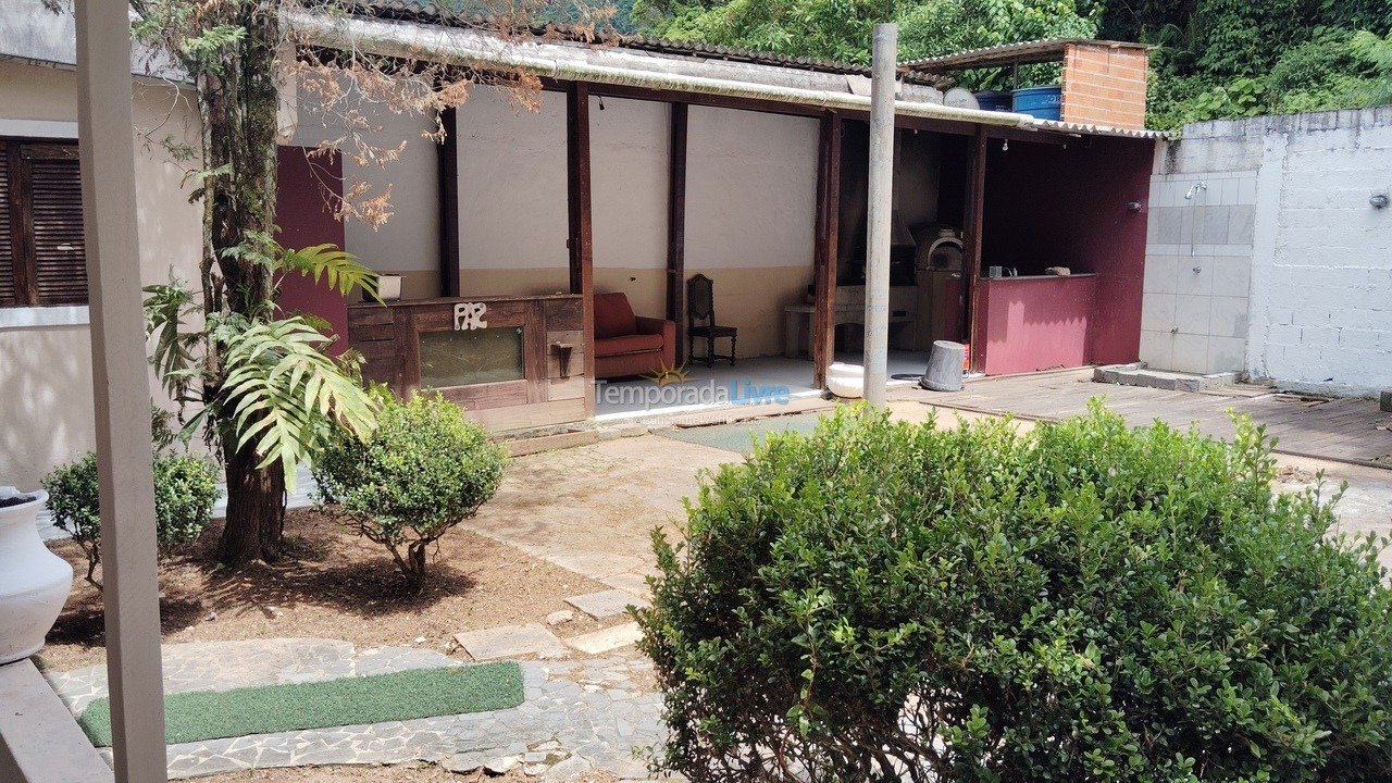 Casa para alquiler de vacaciones em Guarujá (Jardim Três Marias)