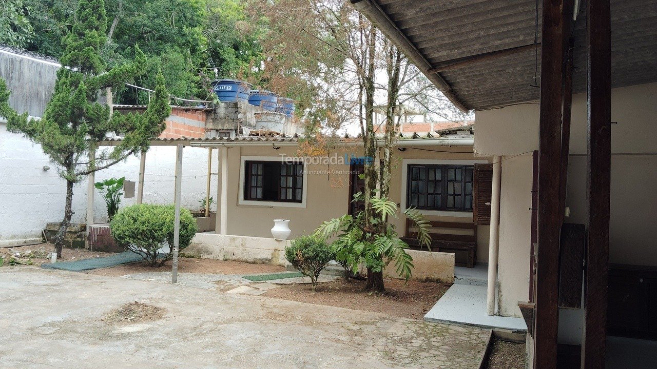 Casa para alquiler de vacaciones em Guarujá (Jardim Três Marias)