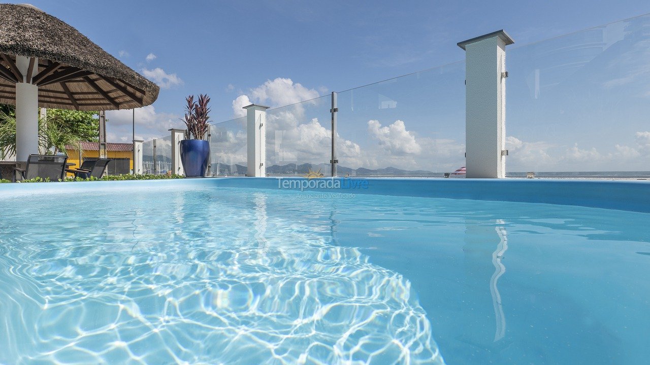 Casa para alquiler de vacaciones em Porto Belo (Praia do Pereque)