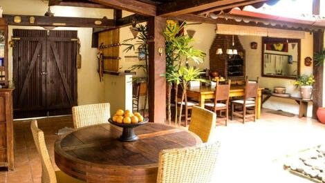 Balinese style house, close to everything, Saco da Capela
