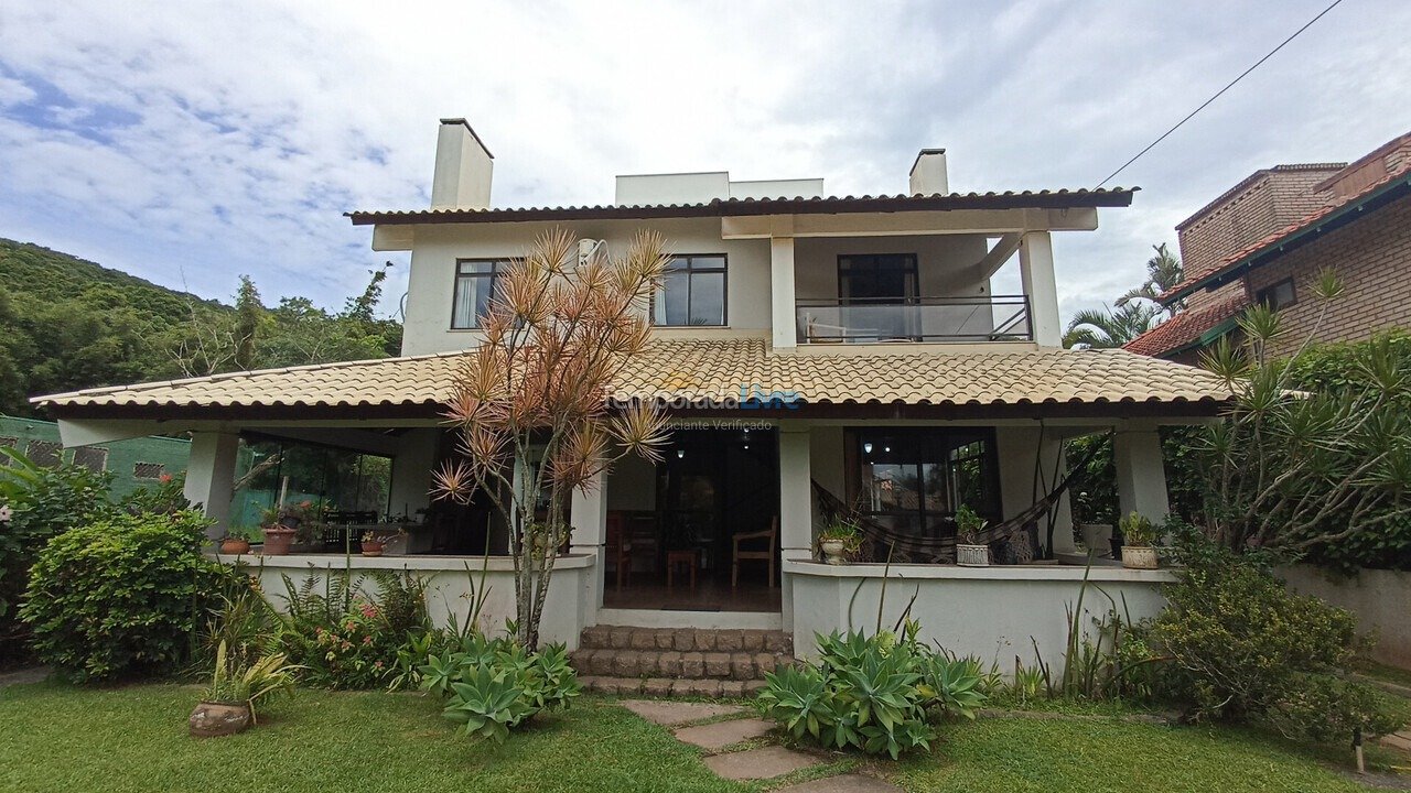 Casa para aluguel de temporada em Florianópolis (Brava)