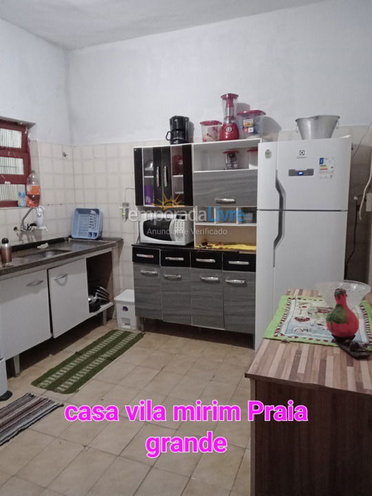 House for vacation rental in Praia Grande (Vila Mirim)