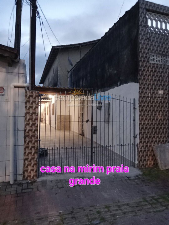 Casa para aluguel de temporada em Praia Grande (Vila Mirim)