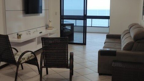 Bloque de apartamentos de la playa con vista al mar 2 suites 2 espacios