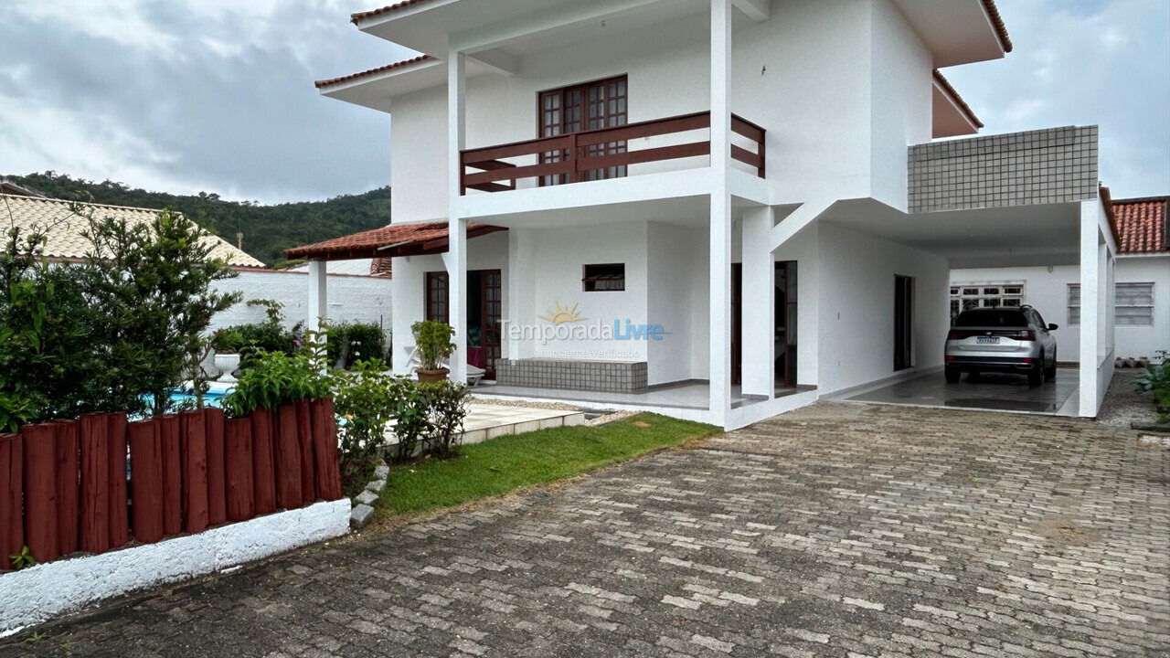 House for vacation rental in Florianópolis (Ponta das Canas)