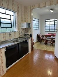 Casa con piscina en la playa de Massaguaçu en Caraguatatuba