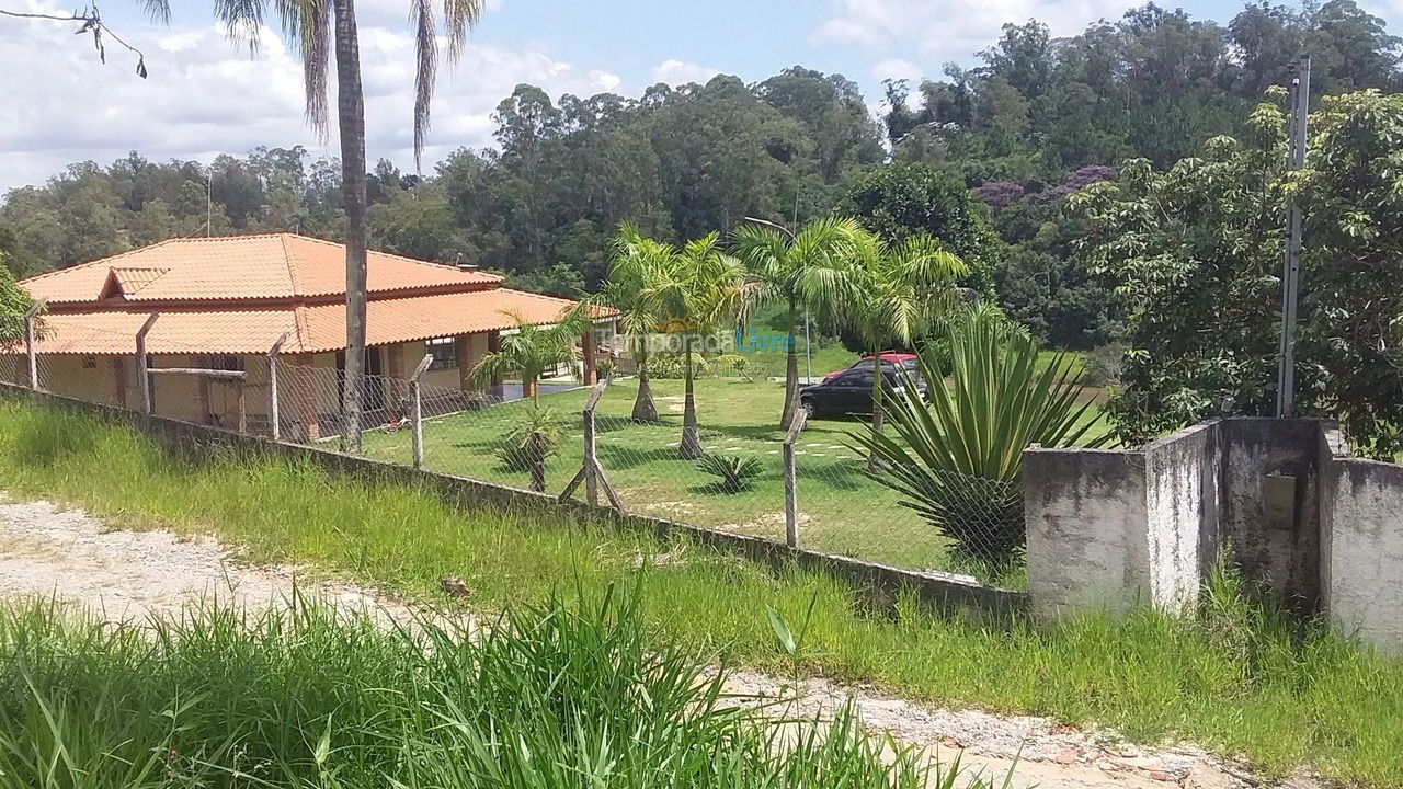 Ranch for vacation rental in Guararema (Bairro Lambari)