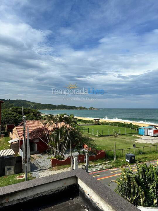 Casa para alquiler de vacaciones em Balneário Camboriú (Praia do Estaleiro)