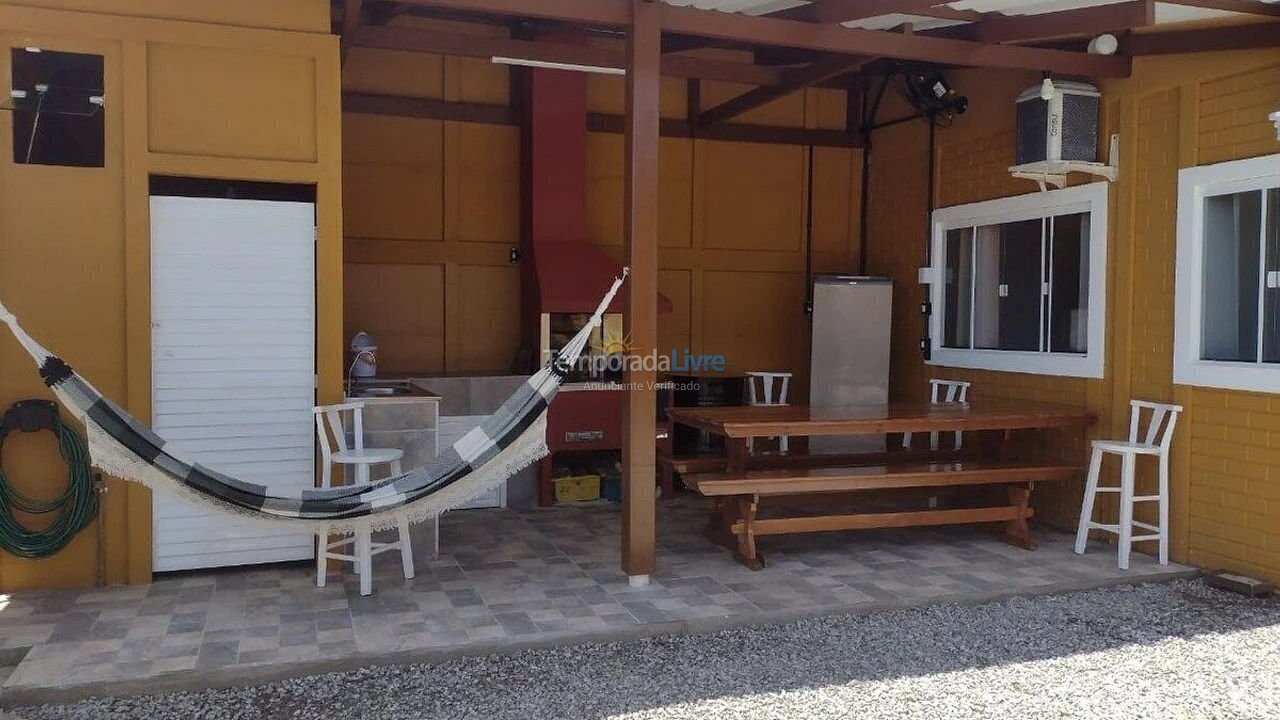 Casa para alquiler de vacaciones em Navegantes (Meia Praia)