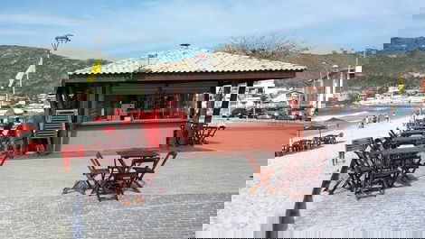 Quiosque de frente para o apartamento 