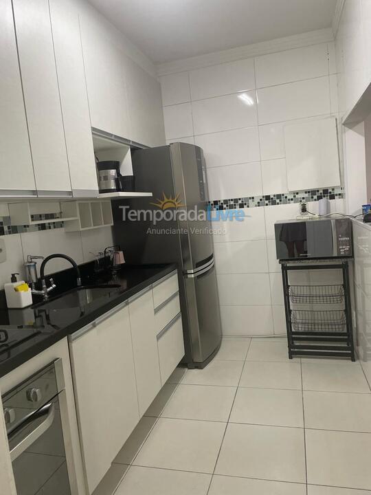 Apartamento para aluguel de temporada em Guarujá (Praia do Tombo)