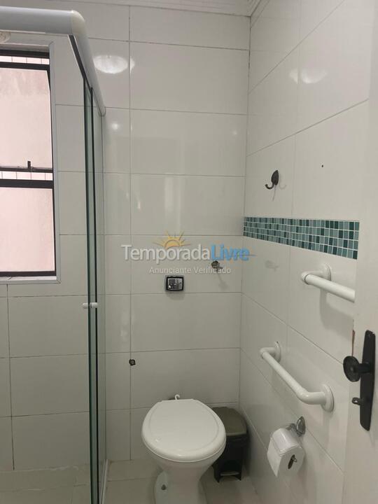 Apartamento para aluguel de temporada em Guarujá (Praia do Tombo)