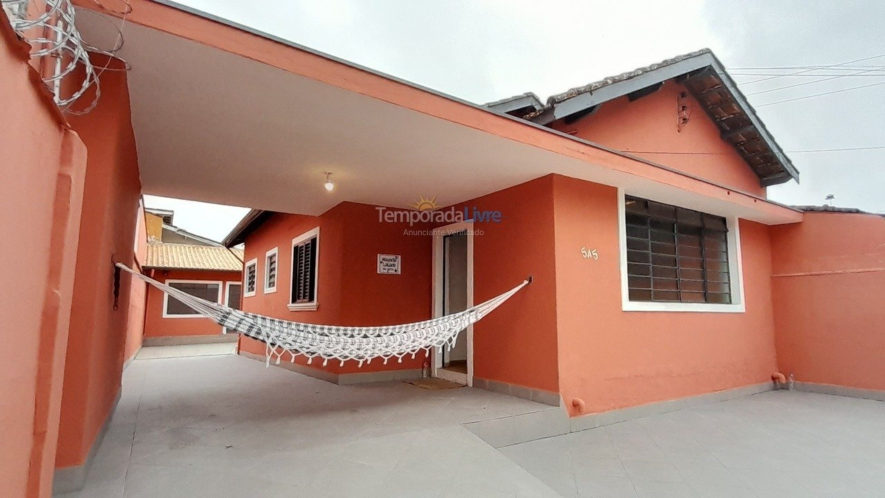 Casa para aluguel de temporada em Ubatuba (Centro)