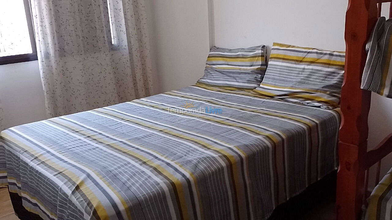 Apartamento para aluguel de temporada em Praia Grande (Vila Tupi)