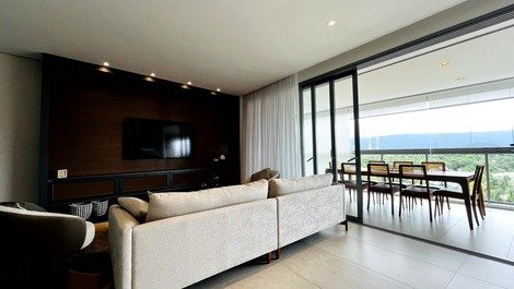 Beautiful apartment right on the sand for up to 10 people 4/3 suites on the Riviera
