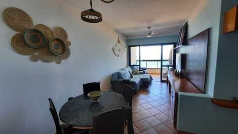 GREAT POINT APARTMENT WITH BALCONY IN FRONT OF MORRO GUARAPARI BEACH