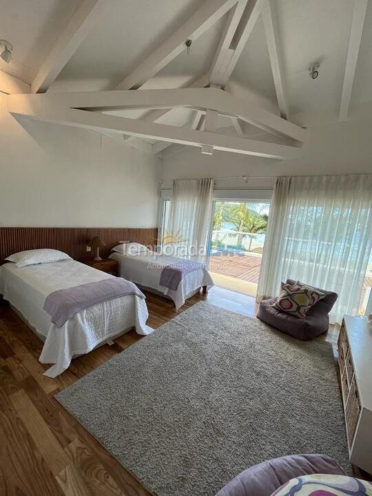 House for vacation rental in São Sebastião (Praia da Baleia)
