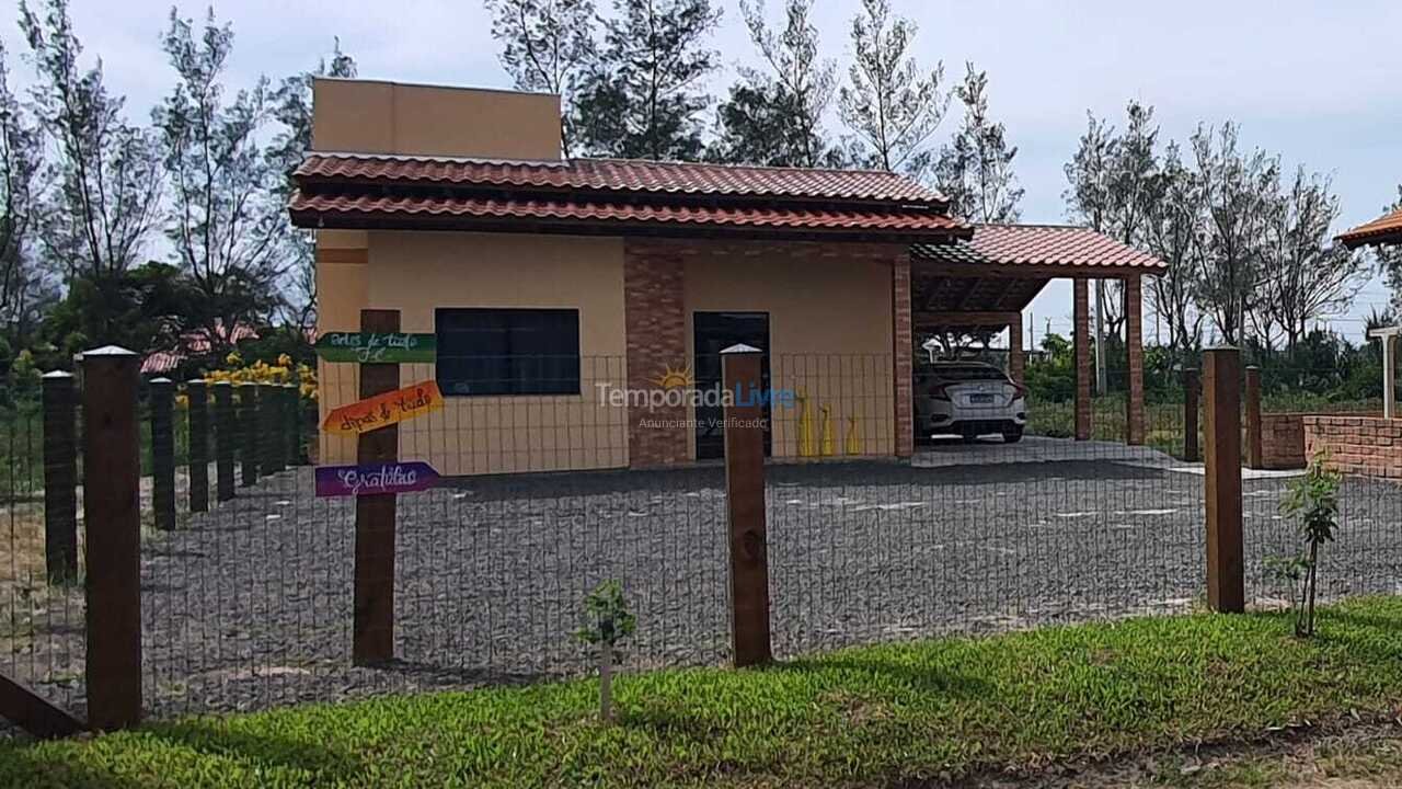 House for vacation rental in Balneário Gaivota (Village Dunas I)