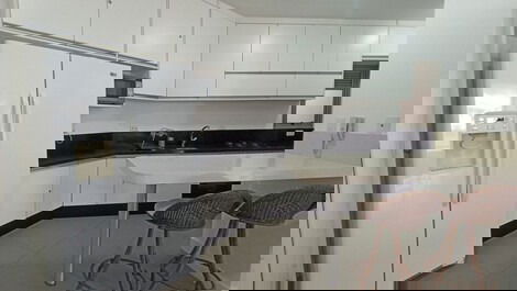 Excelente Apartamento para aluguel de temporada em Jurerê...