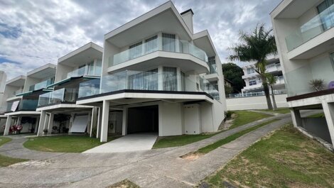 House for rent in Bombinhas - Praia da Lagoinha