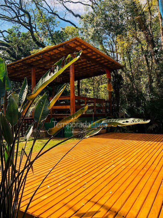 Casa para aluguel de temporada em Cotia (Vila Santo Antônio)