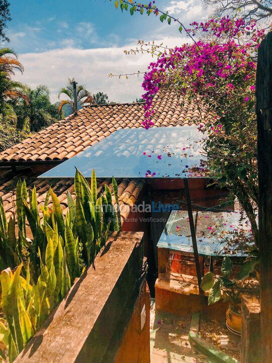 Casa para aluguel de temporada em Cotia (Vila Santo Antônio)