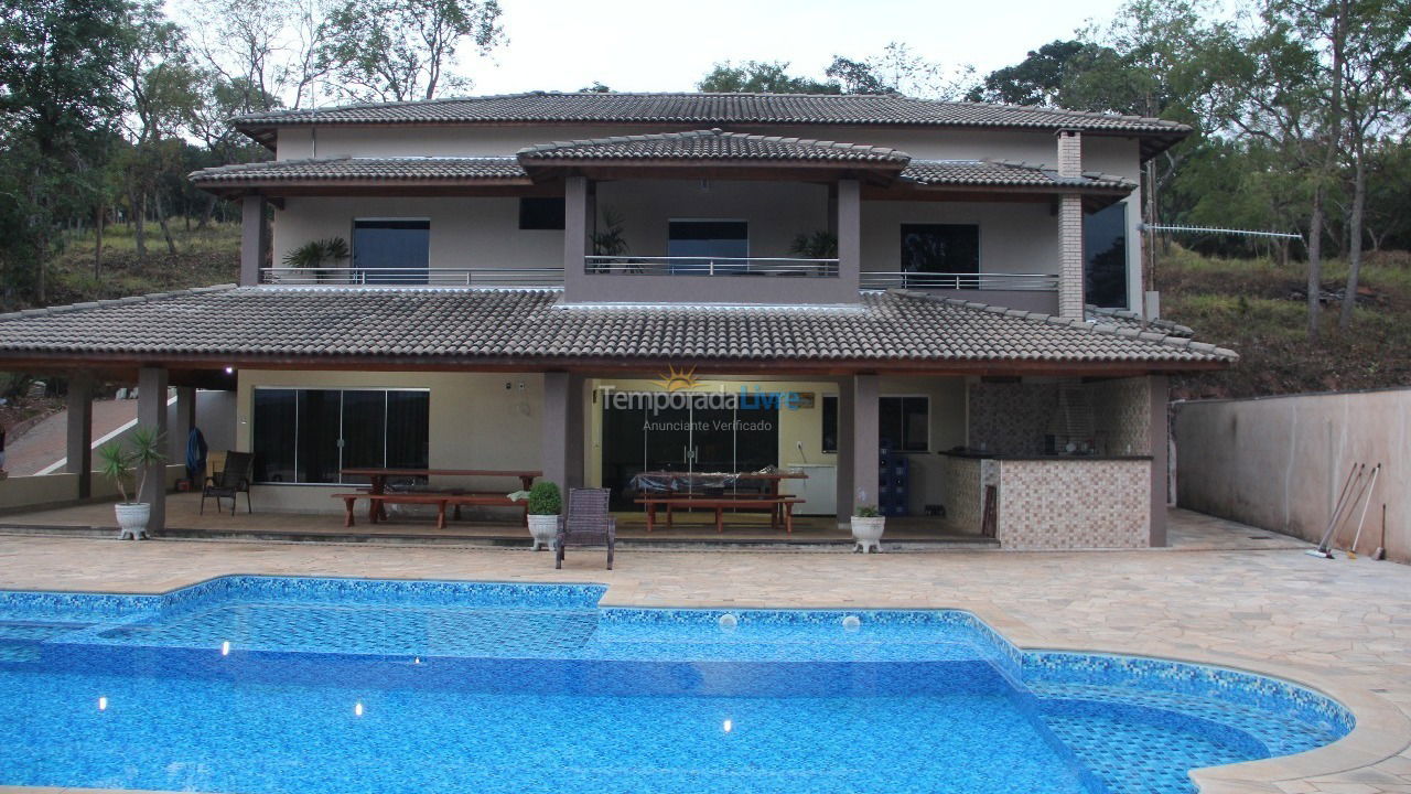 Casa para alquiler de vacaciones em Sacramento (Rancho Recanto do Sabiá)