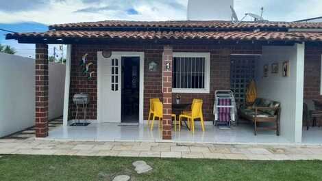 Casa Amueblada en Condominio en la Frontera de Praia dos Carneiros