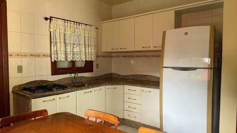 3 bedroom house - for up to 10 people, in the heart of the North Sea