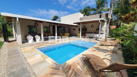Cómoda casa con piscina para alquileres de temporada, a 120m de la playa.