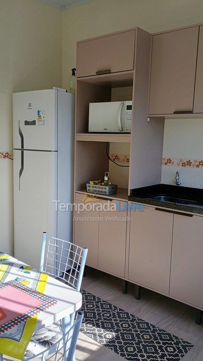 Apartamento para aluguel de temporada em Porto Alegre (Passo D Areia)