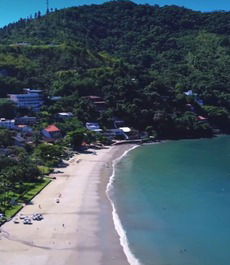 Vista da praia da enseada ubatuba 