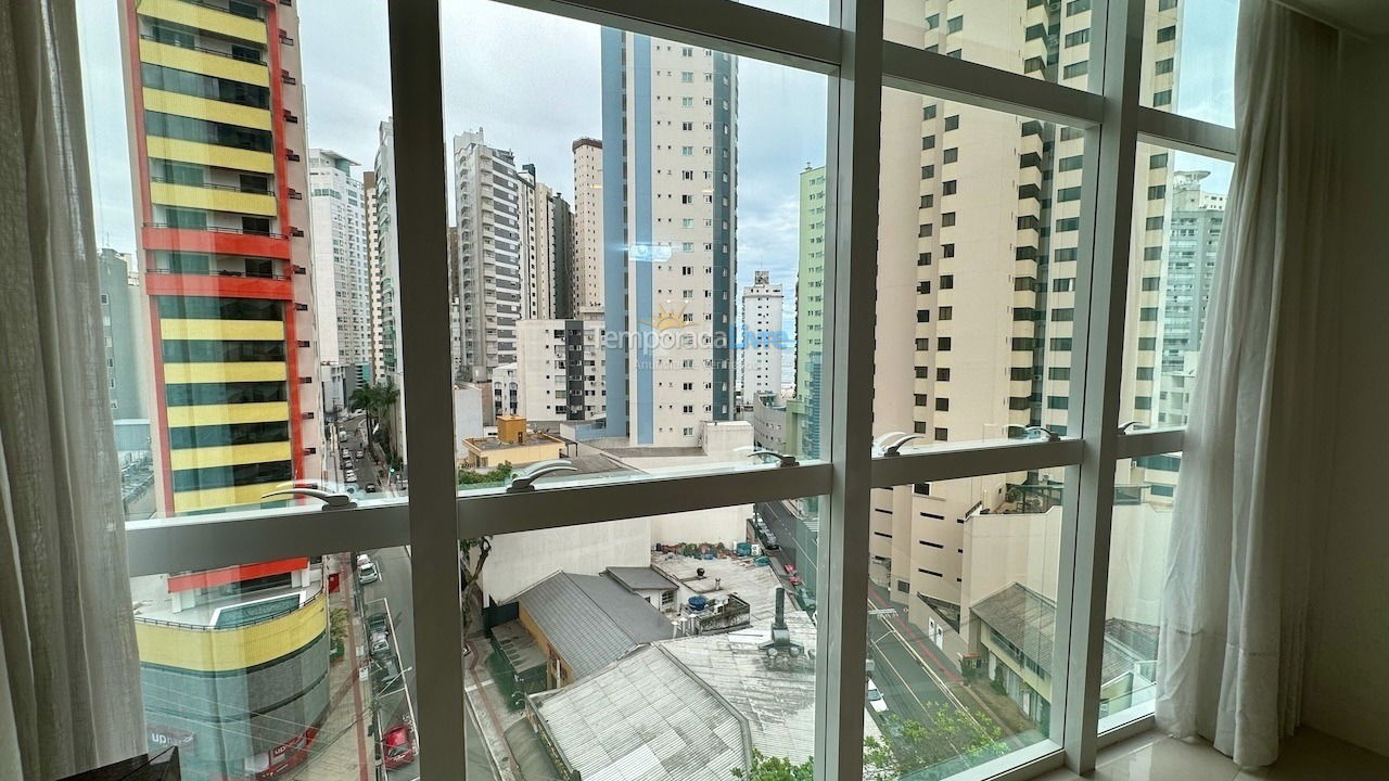 Apartamento para aluguel de temporada em Balneário Camboriú (Praia Central)