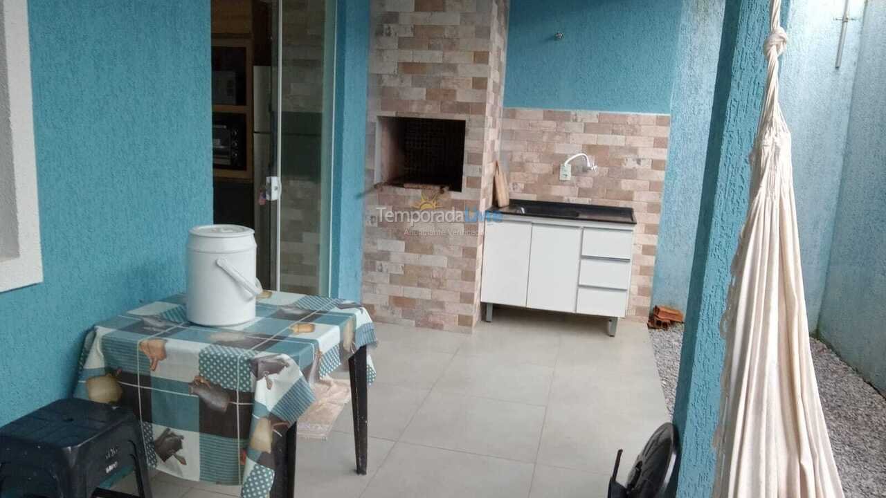 House for vacation rental in Matinhos (Balneário Currais)