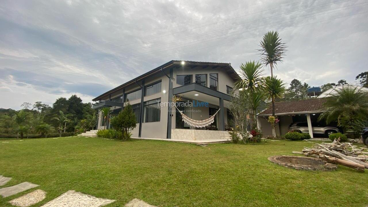 House for vacation rental in Mogi das Cruzes (Biritiba Ussu)