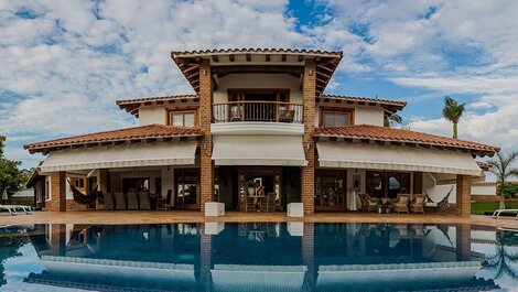 Per002 - Luxury house with pool in Pereira