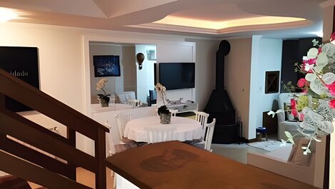 Ed. Zagonel, 3 suites, 3 blocks from Rua Coberta