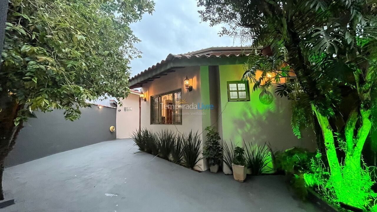 Casa para aluguel de temporada em Ubatuba (Itaguá)