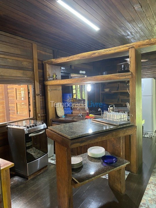 Casa para aluguel de temporada em São Sebastião (Camburi)