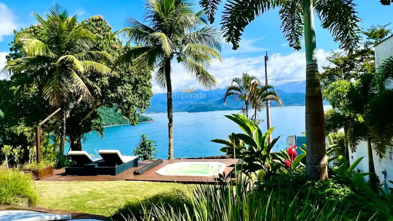 Casa para alquiler de vacaciones em Ubatuba (Ponta Grossa)