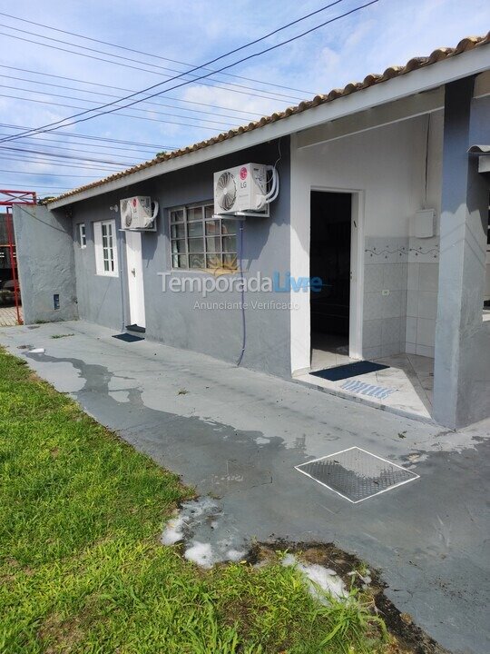 Casa para aluguel de temporada em São Sebastião (Praia Preta Varadouro)