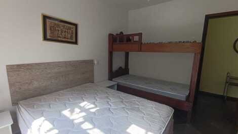 4 dormitorios, barbacoa, piscina y sauna. Playa Baleia/SP