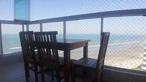 TOP apartment standing on the sand 100% sea view