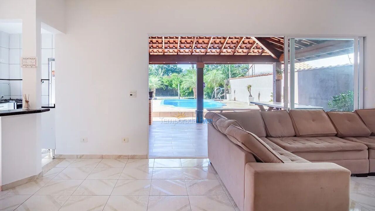 Casa para alquiler de vacaciones em Caraguatatuba (Praia de Massaguaçu)